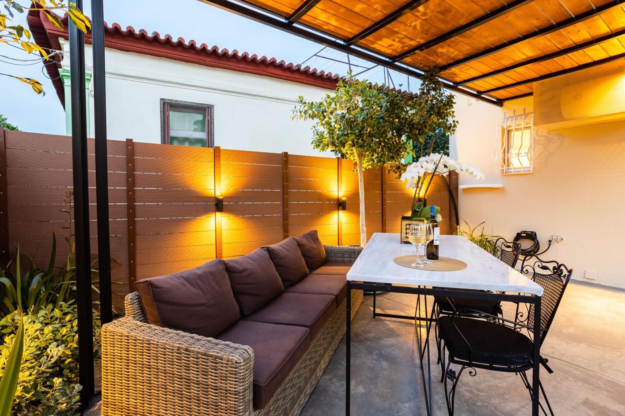 Villy'S Comfort Zone Apartments Kalamata Luaran gambar