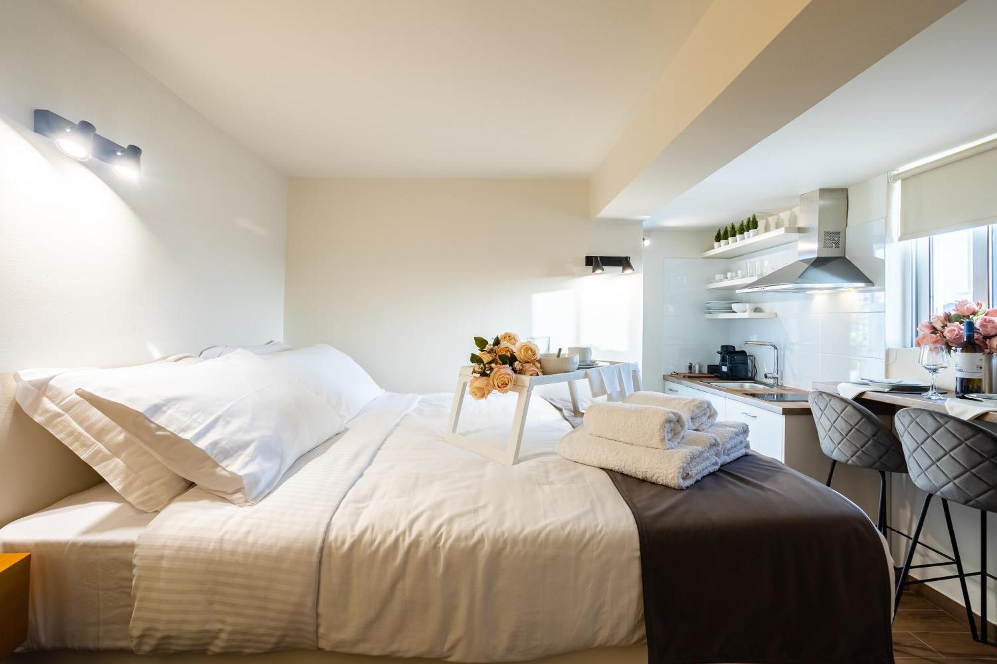 Villy'S Comfort Zone Apartments Kalamata Luaran gambar